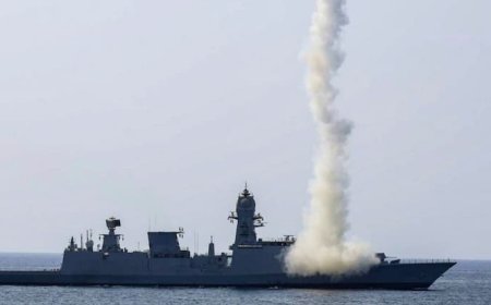 पाकिस्तान को जवाब! अरब सागर में उतरे भारत के जंगी जहाज, समंदर के तट पर गरजेंगी बंदूकें