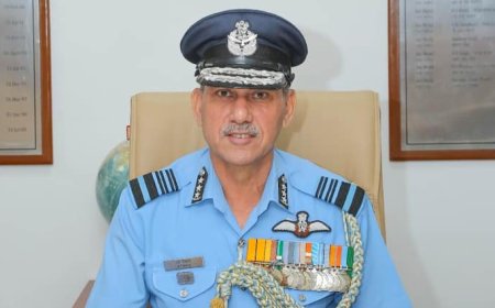 भारत-पाकिस्तान तनाव के बीच नर्मदेश्वर तिवारी बने IAF के नए वाइस चीफ, कारगिल युद्ध में निभाई थी अहम भूमिका
