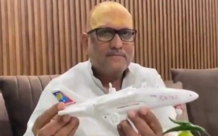 अजय राय ने राफेल को बताया खिलौना, भड़की बीजेपी, कहा- कांग्रेस का काम, सेना का मनोबल गिराना