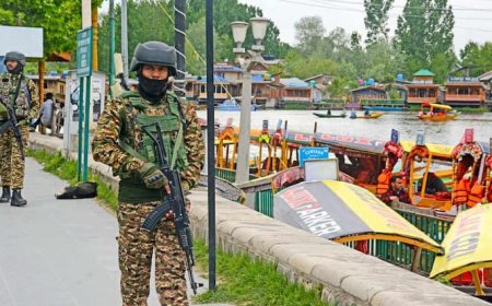 कश्मीर में लगे पहलगाम हमले में शामिल 3 आतंकियों के पोस्टर, 20 लाख का इनाम घोषित