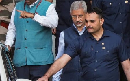 विदेश मंत्री एस जयशंकर के काफिले में जुड़ी बुलेटप्रूफ गाड़ी, ऑपरेशन सिंदूर के बाद बढ़ाई गई सुरक्षा