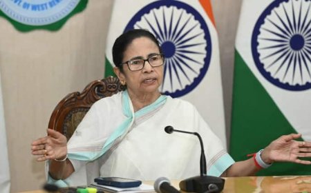 बंगाल में ग्रुप C-D के निकाले गए कर्मचारियों को हर महीने मिलेगा भत्ता, ममता बनर्जी का बड़ा ऐलान