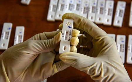 दिल्ली के अस्पताल में भर्ती कोविड मरीजों में क्या हैं लक्षण? परिजन और डॉक्टर ने बताया