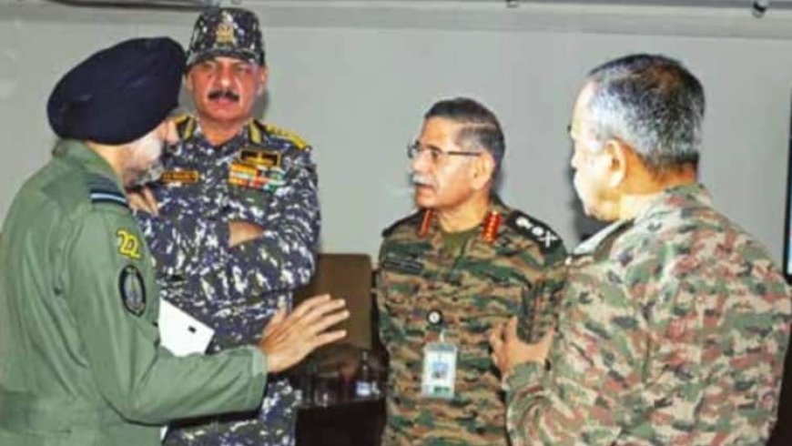 ऑपरेशन सिंदूर: आर्मी के वॉर रूम में Live मॉनिटरिंग कर रहे थे भारतीय सेनाओं के तीनों चीफ, PAK की हर हरकत पर थी नजर