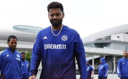 IND vs ENG:  इंग्लैंड के खिलाफ पहले टेस्ट मैच से पहले टीम इंडिया को बड़ा झटका, अभ्यास में चोटिल हुए ऋषभ पंत, जानिए कैसी है हालत