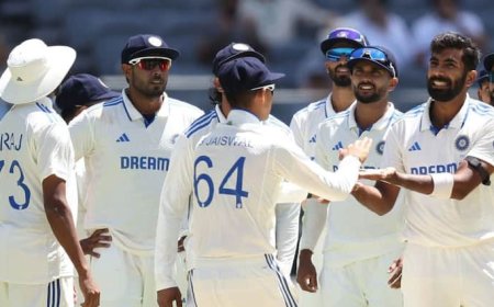 फिसड्डी साबित हुए टीम इंडिया के गेंदबाज, इंग्लैंड ने पहले टेस्ट में भारत को पांच विकेट से हराया