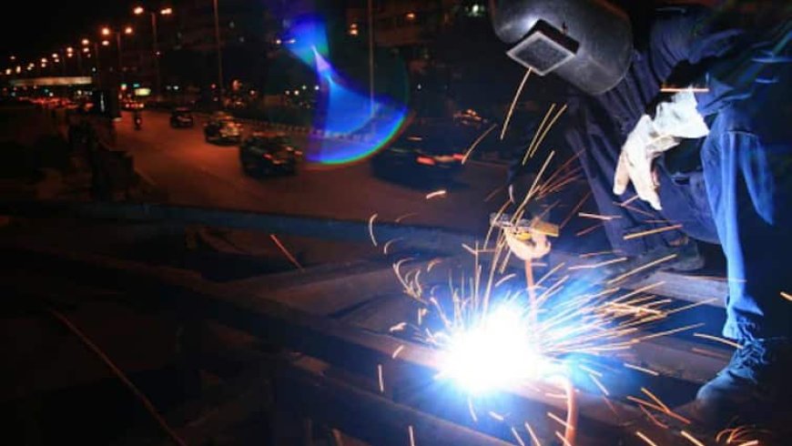 मैन्युफैक्चरिंग PMI घटकर मई में तीन महीने के सबसे निचले स्तर पर आया, लेकिन GDP ग्रोथ की उम्मीद बरकरार