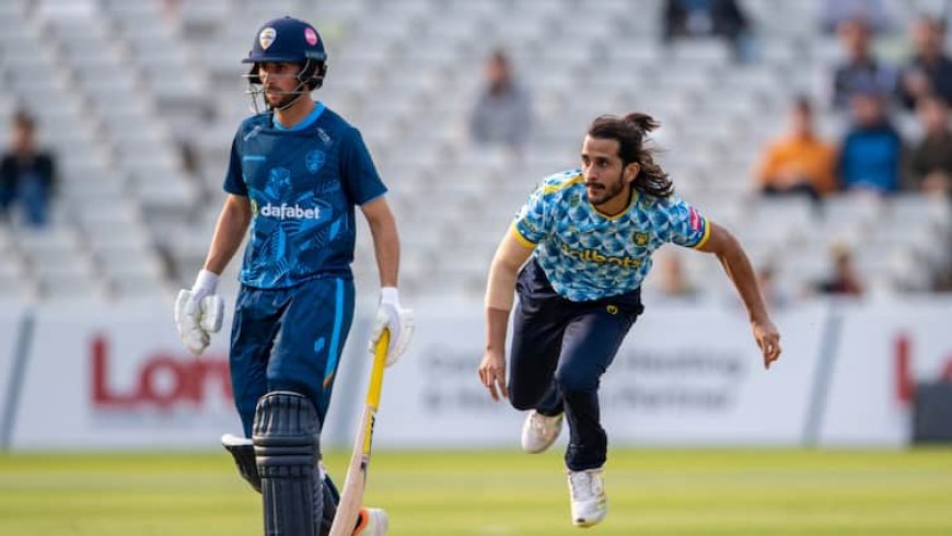 19 गेंदों में हैट्रिक के साथ 6 विकेट, इंग्लैंड में इस प्लेयर ने कैसे बरपाया कहर, आप भी देखें