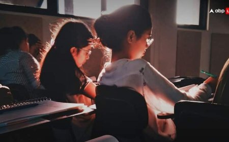 क्या फिर से होगी NEET परीक्षा? अपील लेकर पहुंचे 12 छात्रों से बोला कोर्ट- आपके लिए 20 लाख स्टूडेंट्स को...