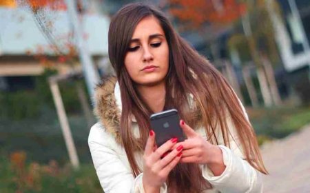 करोड़ों मोबाइल यूज़र्स को बड़ा झटका! इतने प्रतिशत तक बढ़ सकते हैं रिचार्ज प्लान्स, रिपोर्ट पढ़ चौंक जाएंगे