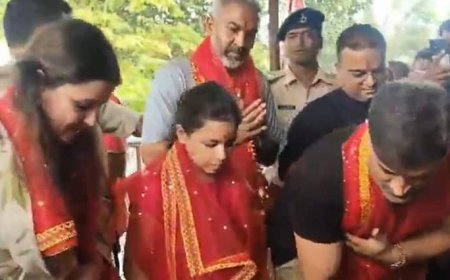 एमएस धोनी परिवार संग मां दिउड़ी के दर्शन करने पहुंचे, बेटी जीवा ने फोड़ा नारियल तो ऐसा रहा 'थाला' का रिएक्शन