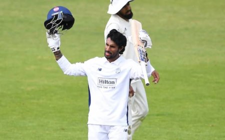 County Championship: काउंटी चैंपियनशिप में डेब्यू करते हुए रोहित शर्मा के चहेते इस खिलाड़ी ने उड़ाया गर्दा, लगाया दूसरा शतक