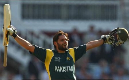 वनडे इंटरनेशनल में सबसे तेज शतक लगाने वाले 10 बल्लेबाज, लिस्ट में दो बार शाहिद अफरीदी का नाम