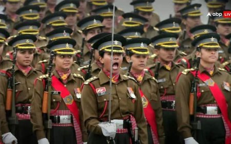 'समान मानदंडों पर महिला-पुरुष अधिकारियों का मूल्यांकन नहीं किया जा सकता', सुप्रीम कोर्ट को बताया गया