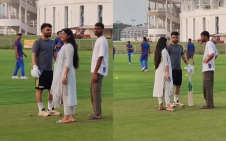 रिंकू सिंह से मिलने मैदान पर जा पहुंचीं प्रिया सरोज, होने वाली वाइफ को देख बोल्ड हो गए टी20 स्टार; देखें रोमांटिक वीडियो