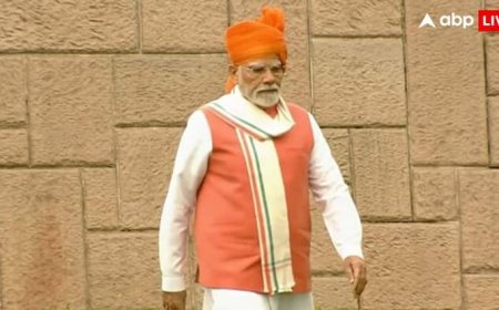 Happy Independence Day 2025: भगवा साफा, केसरिया जैकेट, व्हाइट कुर्ता पायजामा, 79वां स्वतंत्रता दिवस पर कुछ इस अंदाज में दिखे पीएम मोदी