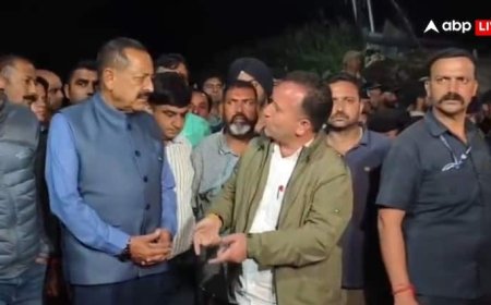 किश्तवाड़ में बादल फटने के बाद मची तबाही, केंद्रीय मंत्री जितेंद्र सिंह ने पहुंचकर लिया रेस्क्यू-ऑपरेशन का जायजा, बोले- PM मोदी खुद...