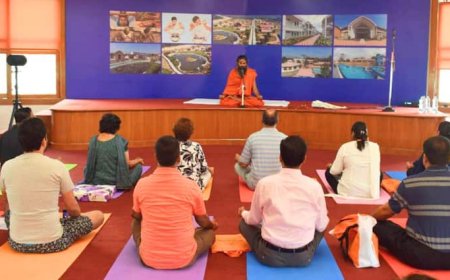 क्या है पतंजलि निरामयम? प्राकृतिक उपचार से कैसे होता है पुरानी बीमारियों का समाधान?