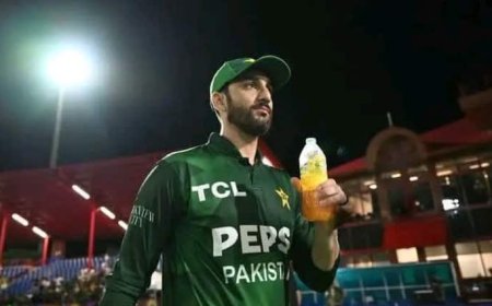 भारत को आंखें दिखा रहा था पाकिस्तानी कप्तान, Asia Cup के पहले मैच में निकल गई सारी हेकड़ी