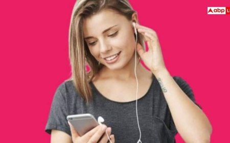 Earphone Side Effects: क्या दिनभर लगाएं रहते हैं ईयरफोन? धीरे-धीरे घट रही आपकी सुनने की क्षमता