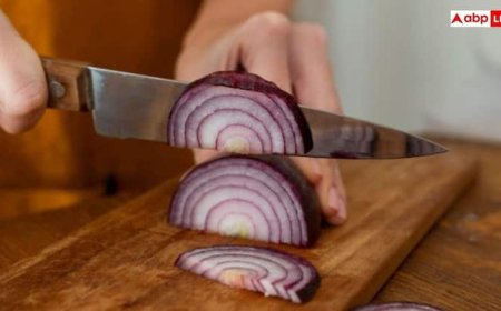 How to Cut Onions Without Crying: अब प्याज काटते वक्त आपको नहीं आएगा रोना! इन 7 टिप्स को जरूर अपनाएं