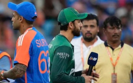 फाइनल में भी सूर्यकुमार ने सलमान आगा से नहीं मिलाया हाथ, रवि शास्त्री ने भी PAK कप्तान को किया इग्नोर