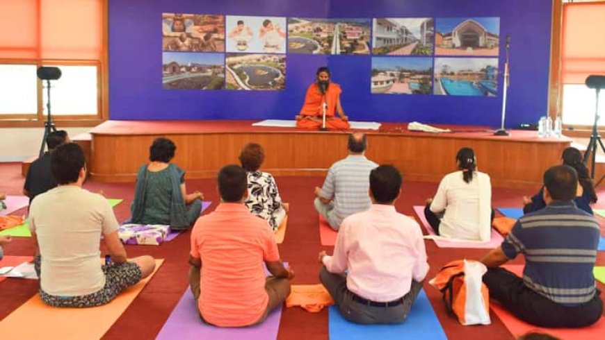 क्या है पतंजलि निरामयम? प्राकृतिक उपचार से कैसे होता है पुरानी बीमारियों का समाधान?