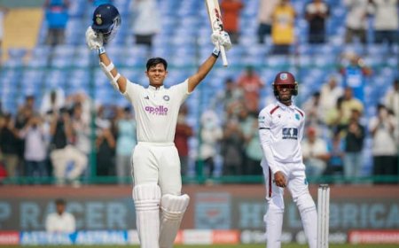 सिर्फ 2 विकेट और 318 रन, दिल्ली में टीम इंडिया ने वेस्टइंडीज को धोया, डबल सेंचुरी के करीब यशस्वी; ऐसा रहा पहला दिन