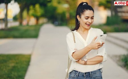 Mobile Phone Pimples: फोन पर देर तक करते हैं लंबी-लंबी बात, चेहरे पर दाने का ये कारण तो नहीं