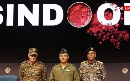 ऑपरेशन सिंदूर में जिन नायकों ने PAK में मचाई तबाही, उन सुखोई-राफेल फाइटर जेट के कमांडरों को मिलेगा वीरता पुरस्कार