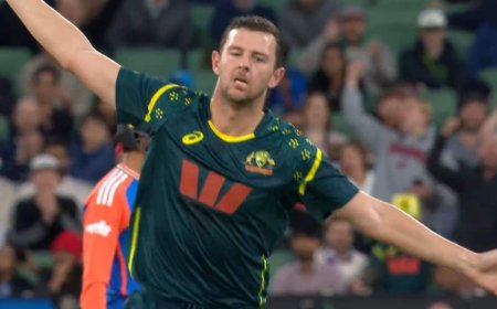 IND vs AUS 2nd T20: पॉवरप्ले में मचाया हेजलवुड ने आतंक, टी20 में सबसे ज्यादा विकेट लेने वाले गेंदबाज बने, रचा इतिहास