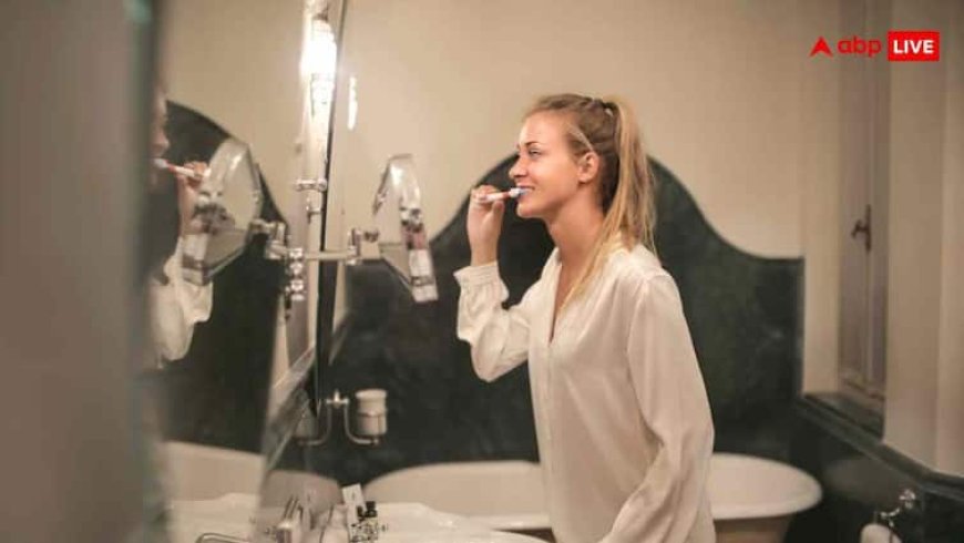 टूथब्रश में छिपे बैक्टीरिया से बचने के लिए कब बदलना चाहिए आपका टूथब्रश? जानिए सही समय