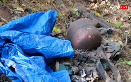 कुलगाम में सुरक्षाबलों की बड़ी कार्रवाई, जंगलों में दो आतंकवादी ठिकाने तबाह, गैस सिलेंडर और कपड़े बरामद