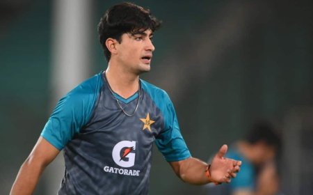 तेज गेंदबाज नसीम शाह के घर पर जमकर बरसाई गई गोलियां, परिवार के सभी लोग थे अंदर, जानिए क्या हुआ