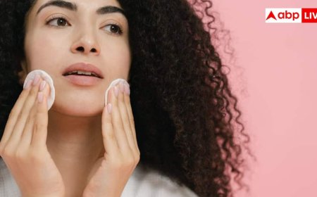 वेट वाइप्स से मेकअप रिमूव करना सही या गलत? एक्सपर्ट से जानें हकीकत