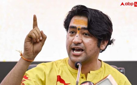 Dhirendra Shastri health update: धीरेंद्र शास्त्री को 100 डिग्री बुखार, जानें इसे इग्नोर करना कितना खतरनाक?