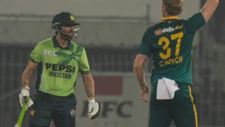 डिकॉक का शतक, दूसरे वनडे में दक्षिण अफ्रीका ने पाकिस्तान को 8 विकेट से हराया