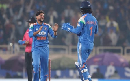 कुलदीप यादव ने बनाया वर्ल्ड रिकॉर्ड, ऑस्ट्रेलिया के दिग्गज लेग स्पिनर शेन वार्न को छोड़ा पीछे