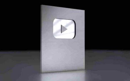 YouTube पर कब मिलता है सिल्वर बटन? जानिए क्या है नियम और कितनी होती है कमाई