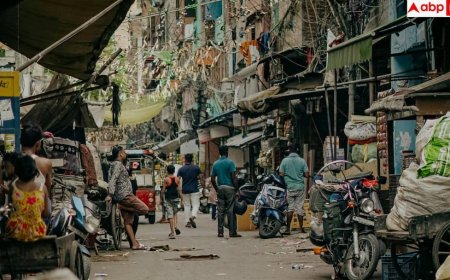 Chandni Chowk Street Food: परांठे वाली गली से दौलत की चाट तक, चांदनी चौक जाएं तो जरूर चखें ये 5 चीजें
