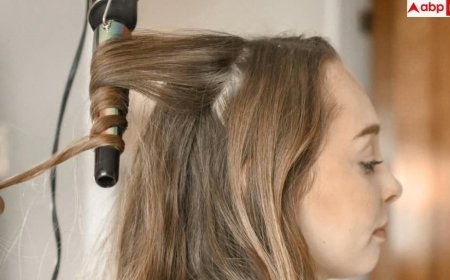 Winter Hair Care: इन 4 दिक्कतों के कारण सिर से कभी दूर नहीं होता डैंड्रफ, क्या आप भी करते हैं ये गलतियां?