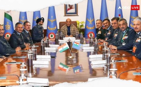 पृथ्वीराज चव्हाण के बयान से इधर मचा बवाल, उधर वायुसेना के कमांडर्स से मिलकर क्या बोले राजनाथ सिंह, जानें