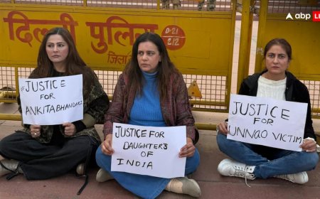 उन्नाव रेप केसः संसद के बाहर प्रदर्शन, पुलिस ने योगिता भयाना और मुमताज पटेल समेत कई प्रदर्शनकारियों को किया डिटेन