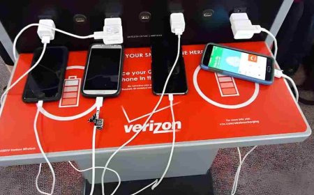 यात्रा के दौरान पब्लिक चार्जिंग पोर्ट लगा लिया? एक बार ये खतरनाक सच जरूर जान लें, वरना पछताना पड़ सकता है!