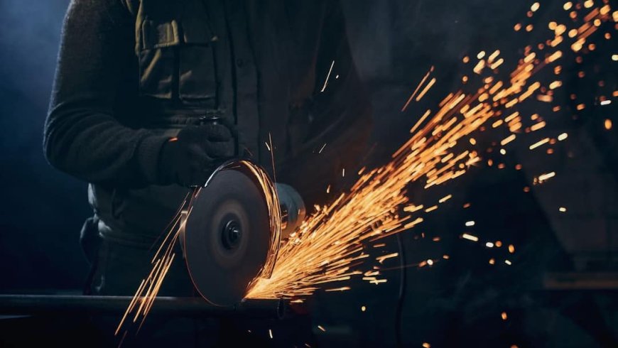 देश के आठ बुनियादी उद्योगों की वृद्धि दर नवंबर में घटकर 1.8 प्रतिशत