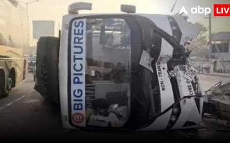 Hyderabad Bus Accident: विशाखापट्टनम से लौट रही फिल्म क्रू की बस पलटी, हादसे में ड्राइवर और पिता समेत 4 घायल