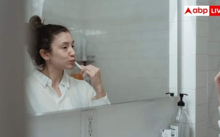 डेंटिस्ट्स ने किया अलर्ट, ये 5 आदतें चुपके से दांतों को अंदर से कर रहीं कमजोर