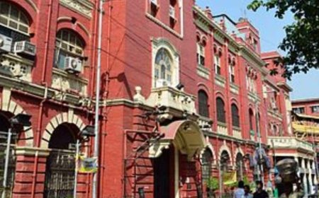 West Bengal: SIR सुनवाई और NRC का डर, कोलकाता में बढ़ी बर्थ सर्टिफिकेट की मांग, KMC दफ्तरों में उमड़ी भीड़