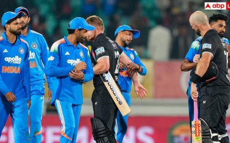 IND vs NZ 2nd ODI: राजकोट वनडे में न्यूजीलैंड के खिलाफ हार का जिम्मेदार कौन? कुलदीप से कृष्णा तक इन 5 खिलाड़ियों पर गिरी गाज