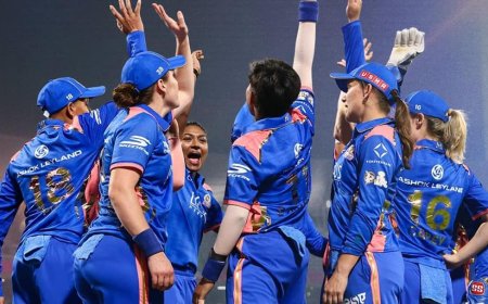 मुंबई इंडियंस की इस गेंदबाज ने रचा इतिहास, WPL में ऐसा करने वाली पहली गेंदबाज बनीं